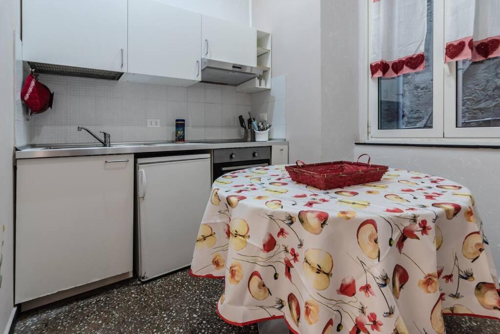 Appartamento Croce Bianca Prua - Affitti Brevi Italia เจนัว ภายนอก รูปภาพ